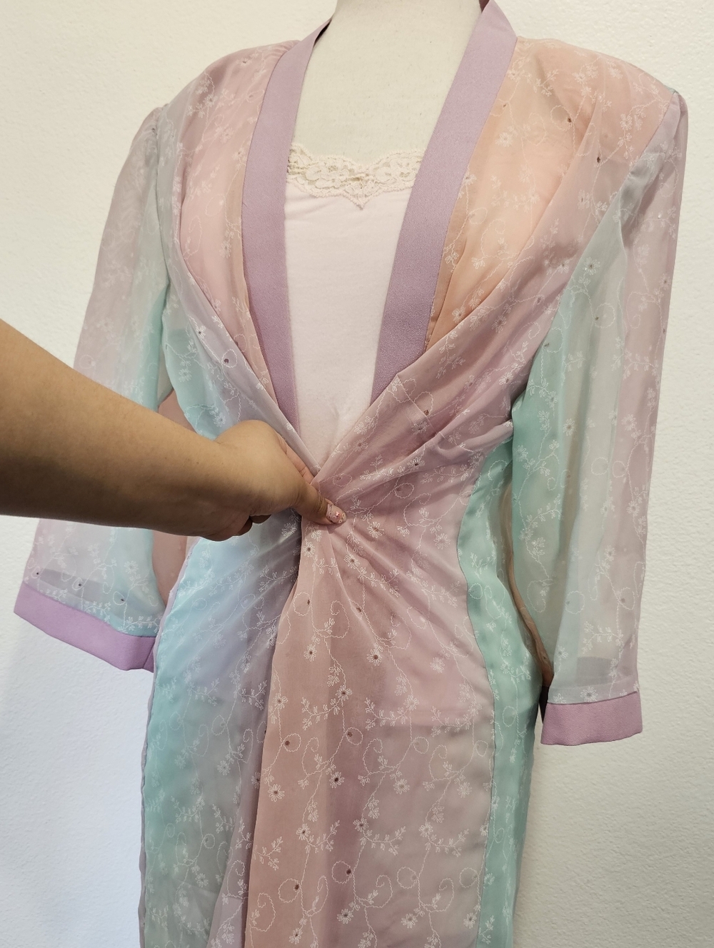 Kawaii Rainbow Kimono - Picture 3 of 10